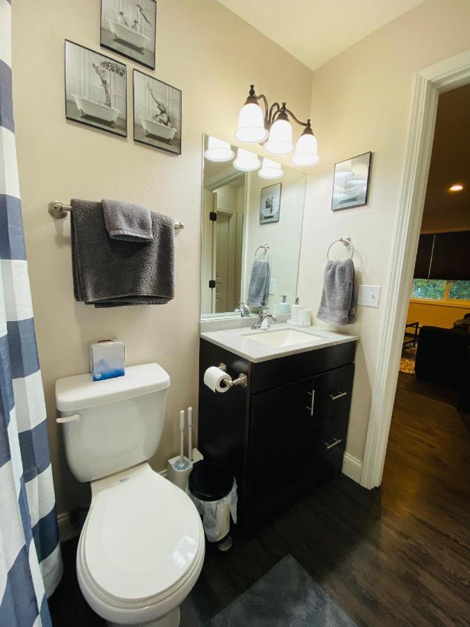 Beautiful 2 Bedroom 1 Bath Apartment With Private Garage Anchorage Exterior foto