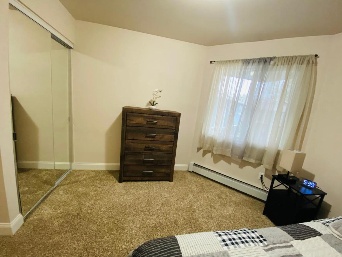 Beautiful 2 Bedroom 1 Bath Apartment With Private Garage Anchorage Exterior foto